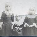 1898?-RtoL-Tena-Matilda-Anna.jpg